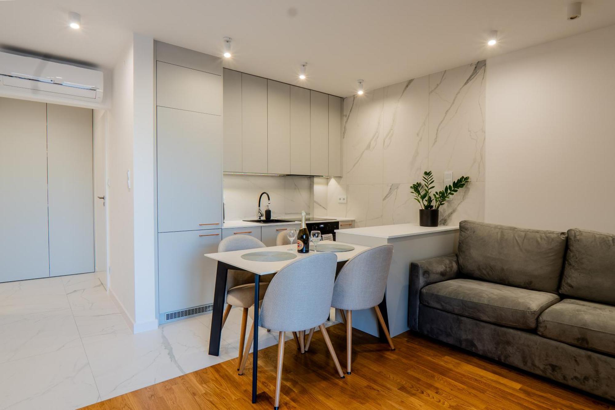 One-Bedroom Apartment